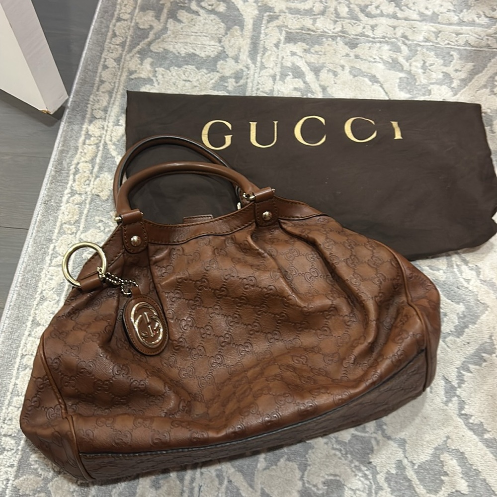 Authentic GUCCI Sukey Leather handbag